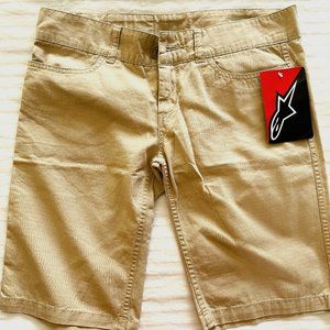 Brand New ** ALPINESTARS BRAND  Women's Casual Shorts. Beige Color. Size 7.